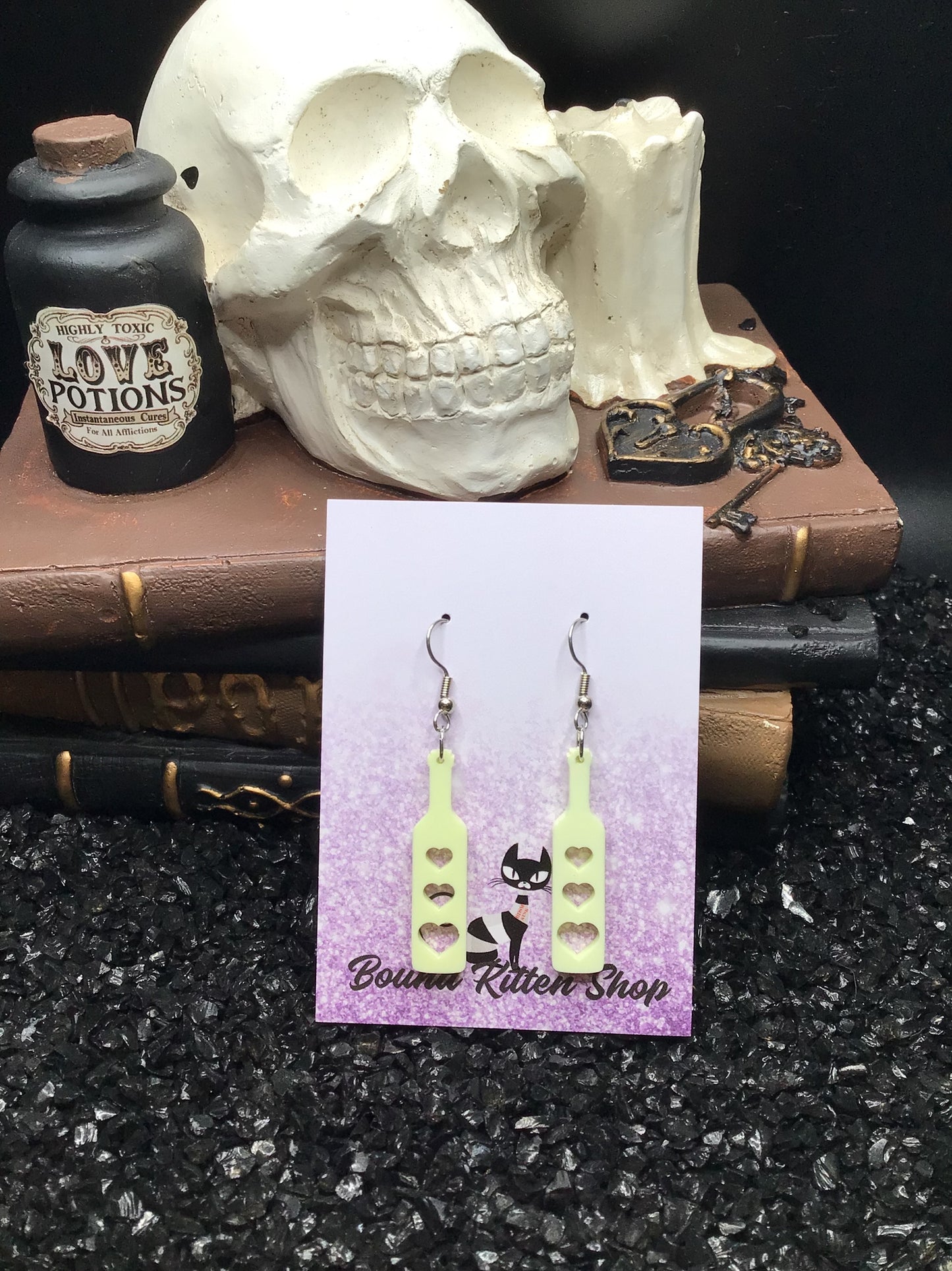 Boucles d'oreilles en acrylique jaune avec pagaie en forme de cœur BDSM